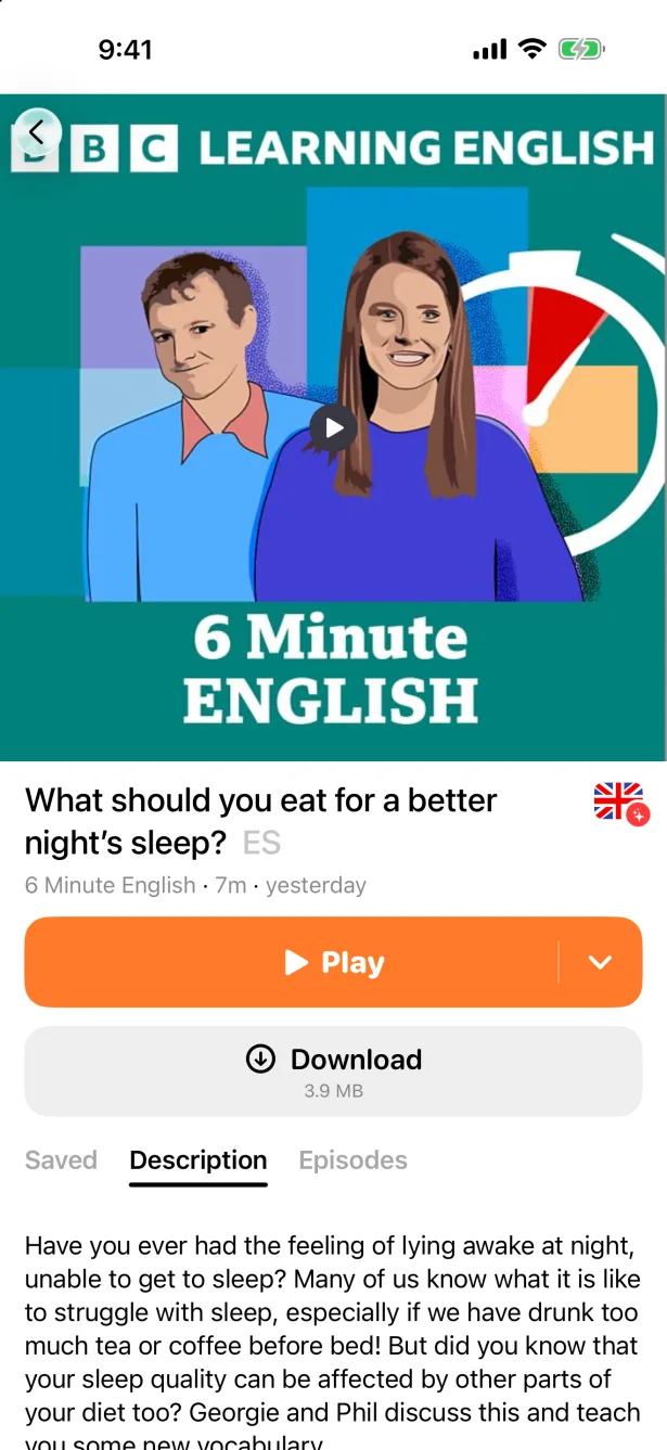 صفحة حلقة بودكاست في PlayLingo مع غلاف البرنامج وزر التشغيل